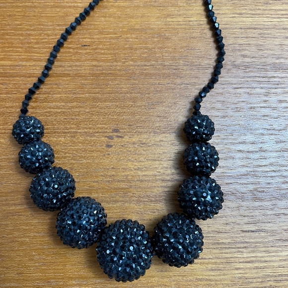 Pretty Black Beaded Necklace - Picture 6 of 6